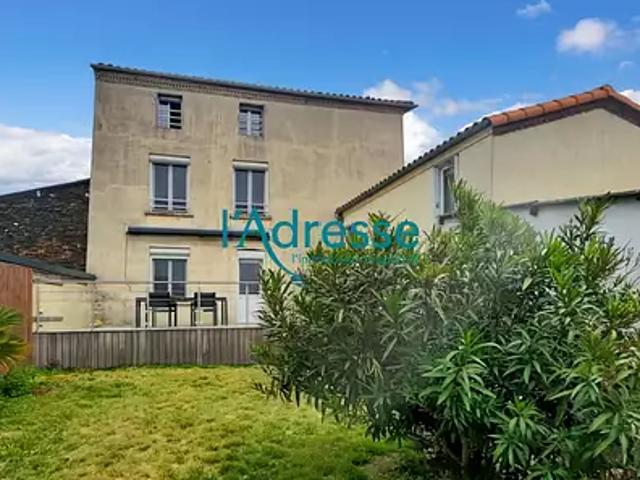 Le Fief Sauvin 49600 Achat / Vente maison 7 pièces t7 au dernier étage cave