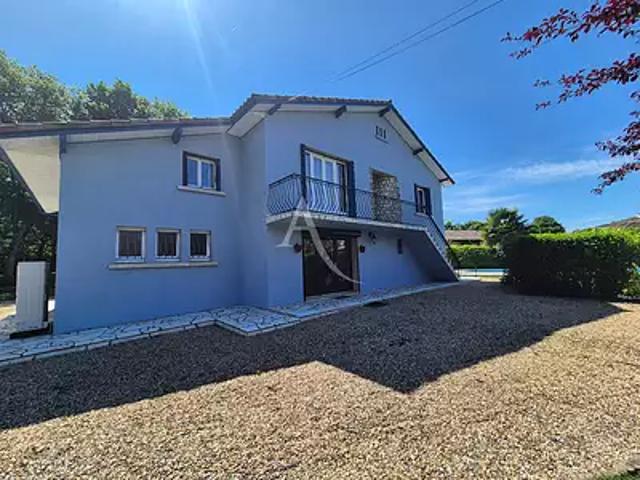 Le Frêche 40190 Achat / Vente maison 6 pièces t6 au dernier étage piscine