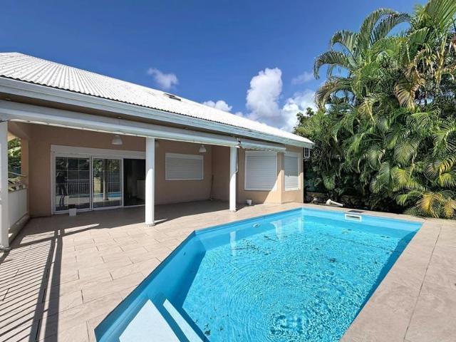 Le Gosier Villa T5 avec piscine et citerne