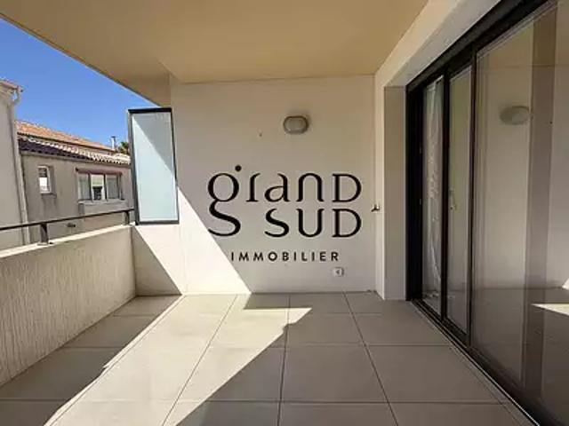 Le Grau du Roi 30240 Achat / Vente appartement 1 pièce t1 au dernier étage