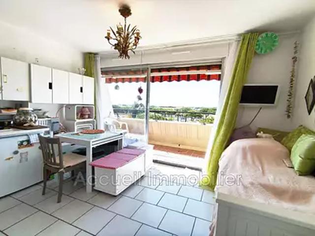 Le Grau du Roi 30240 Achat / Vente appartement 1 pièce t1 au dernier étage terrasse