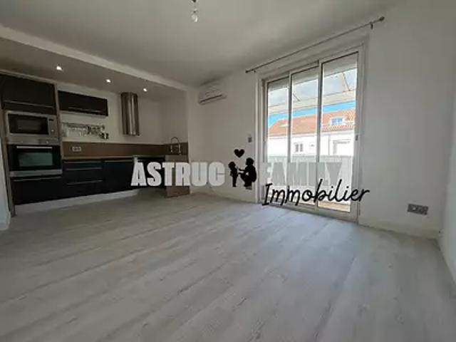 Le Grau du Roi 30240 Achat / Vente appartement 3 pièces t3 au dernier étage cave