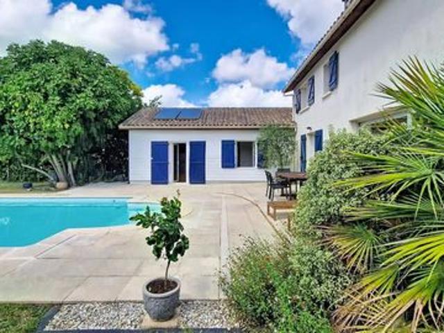 LE HAILLAN: MAISON AU CALME, 4 CHAMBRES, PISCINE