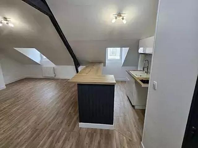 Le Havre 76600 Location appartement 1 pièce t1 au dernier étage