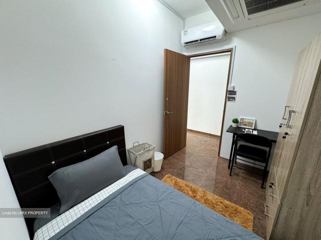Le Hill Condominium D5, Condominium