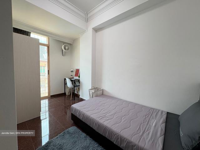 Le Hill Condominium D5, Condominium