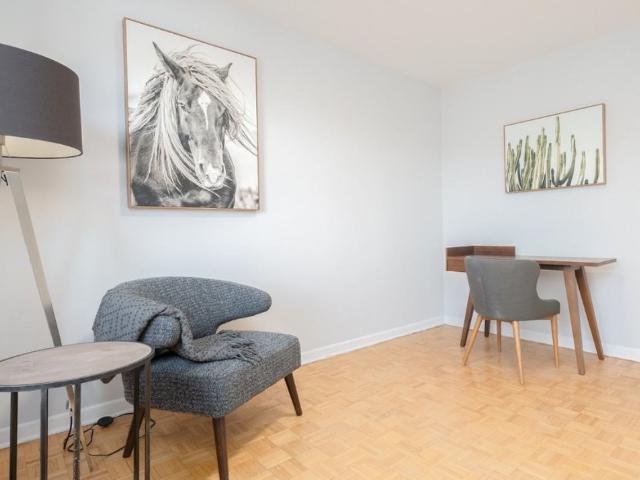Le Hill Park 1 Bedroom Apartment for Rent at 4530 Ch De La Côte Des Neiges, Montréal, QC H3V 1G1 Côte Des Neiges