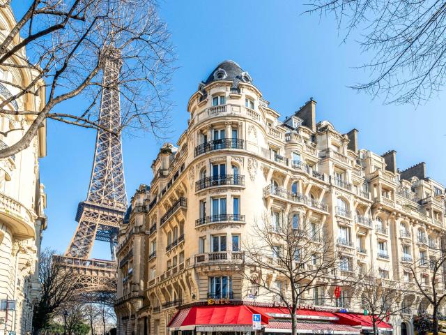 Le jardin secret d’Eiffel: 50 m² Oasis privé aux pieds de la tour