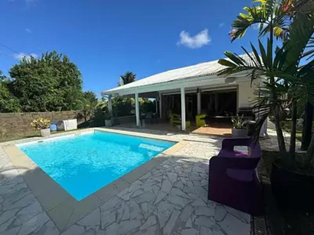 Le Lamentin 97232 Achat / Vente maison 4 pièces t4 piscine jardin