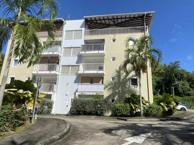 LE LAMENTIN: APPARTEMENT F2, 60 M2