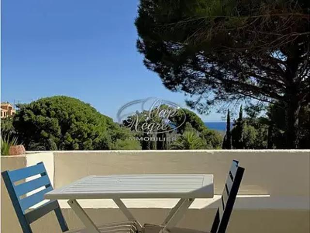 Le Lavandou 83980 Achat / Vente appartement 1 pièce t1 au dernier étage terrasse