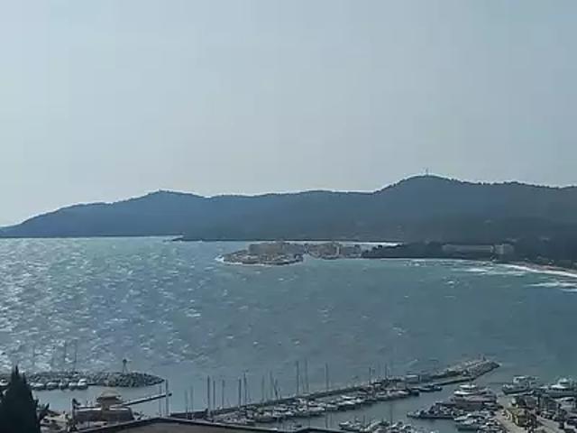 Le Lavandou 83980 Achat / Vente appartement 3 pièces t3 terrasse cave