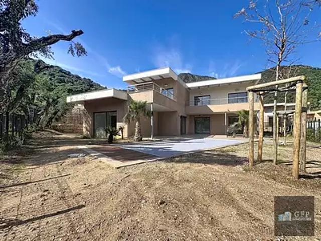 Le Lavandou 83980 Achat / Vente maison 5 pièces t5 piscine jardin