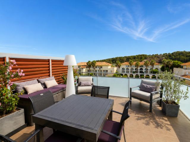 Le Lavandou Grand Jardin Dernier étage, superbe 4 pièces
