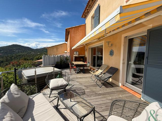 Le Lavandou maison T 4 avec vue dégagée