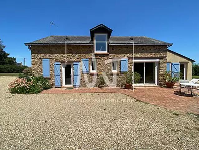 Le Lion d'Angers 49220 Achat / Vente maison 5 pièces t5 au dernier étage terrasse