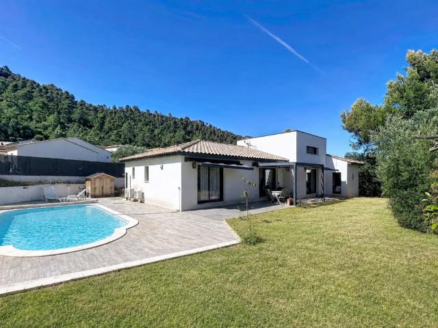 LE LUC EN PROVENCE SUPERBE VILLA CONTEMPORAINE T4 DE PLAIN PIED AVEC PISCINE