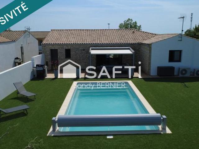 Le luxe au vert avec piscine près de La Rochelle