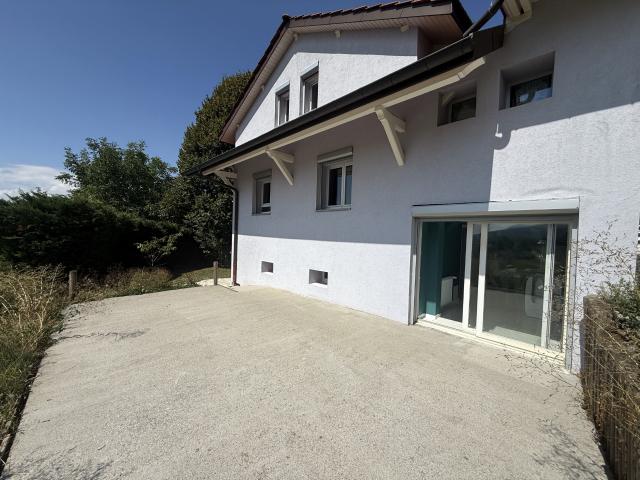 Le LYAUD: A vendre maison dans les champs