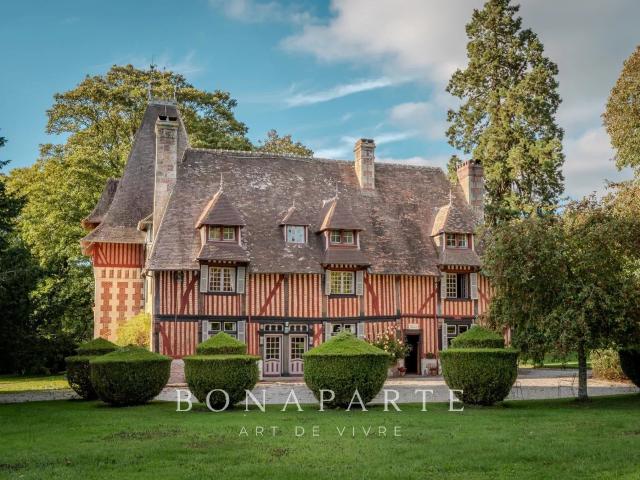 Le Manoir de Cantepie, héritage du Pays d'Auge 493m² Cambremer