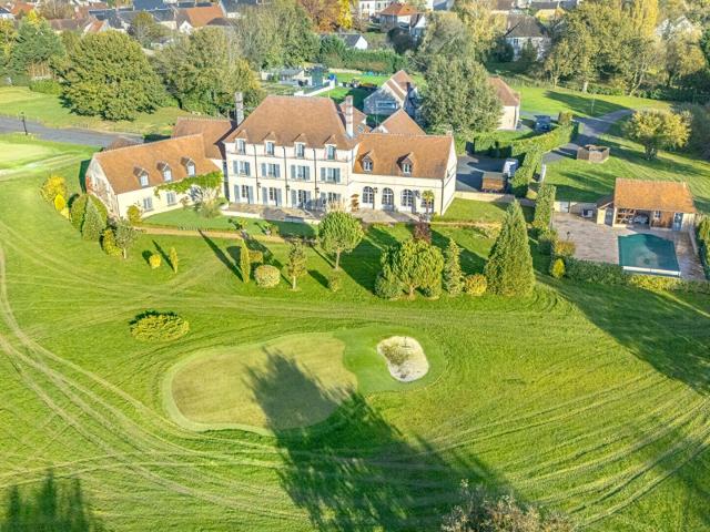 Le Manoir maître en son Domaine, un acteur de prestige dans une