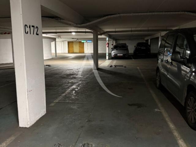 Le Mans Vente Parking / Garage 72