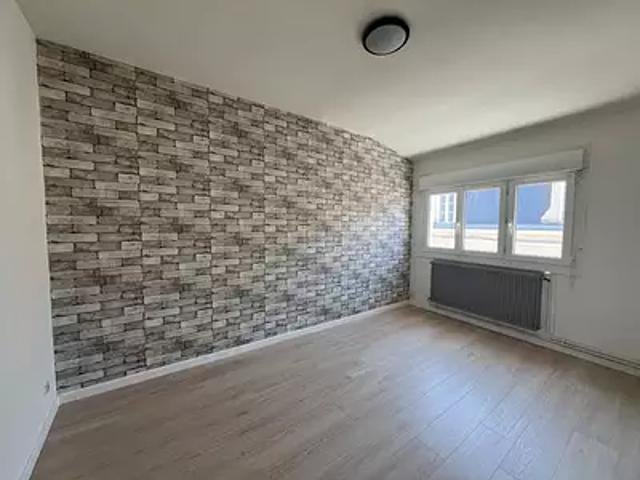 Le Mans 72000 Location appartement 2 pièces t2 au dernier étage