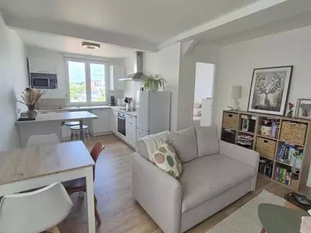 Le Mans 72000 Location appartement 3 pièces t3 au dernier étage
