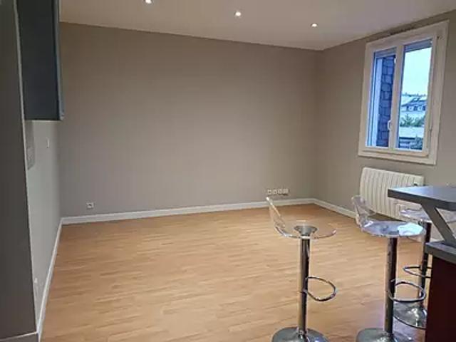 Le Mans 72000 Location appartement 3 pièces t3 au dernier étage cave