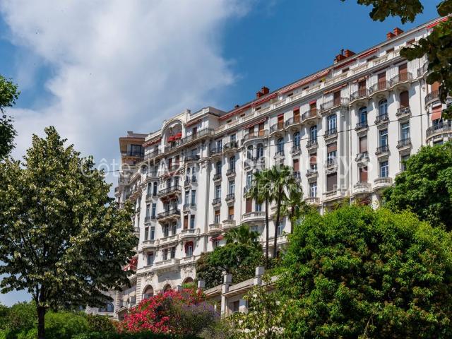 Le Majestic Nice appartement Belle Époque rénové de 260 m² avec balcon