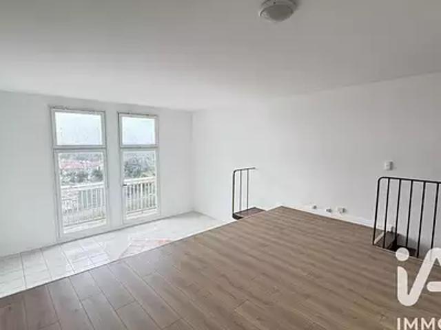 Le Mée sur Seine 77350 Achat / Vente appartement 2 pièces t2 au dernier étage