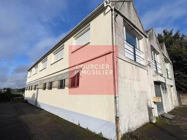 LE MESNIL SAINT DENIS A VENDRE BUREAUX 521 M²