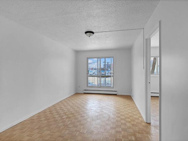 Le Michelet 1 Bedroom Apartment for Rent at 7085 Boul Viau, Montréal, QC H1S 2N8 Saint Léonard