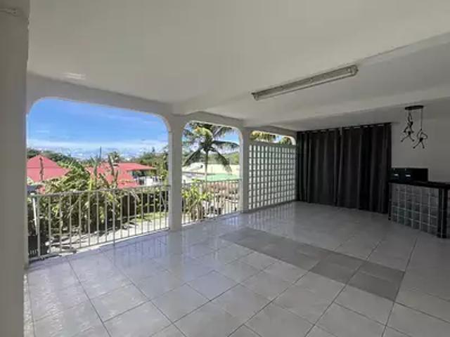 Le Moule 97160 Achat / Vente appartement 6 pièces t6 terrasse parking