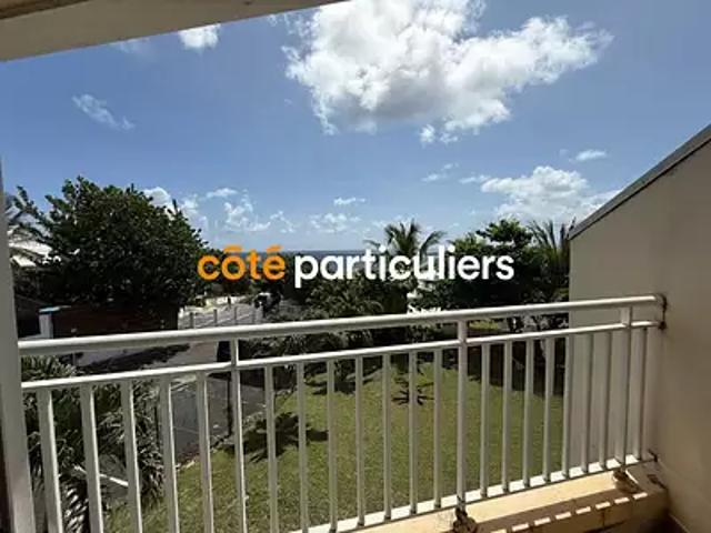 Le Moule 97160 Achat / Vente appartement 2 pièces t2 au dernier étage parking