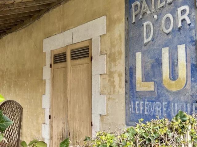 Le Moulleau – Emplacement rare avec visibilité commerciale exceptionnelle
