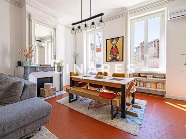 LE MOUSTIER Appartement T4 de 114 m² Traversant 13001