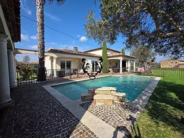 Le Muy 83490 Achat / Vente maison 5 pièces t5 au dernier étage piscine