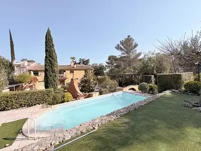 Le Muy 83490 Achat / Vente maison 7 pièces t7 piscine terrasse