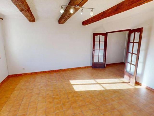 Le MUY, Maison de village 115m² avec grand garage et vie tout à pied !