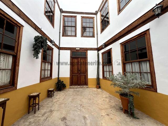 Le ofrecemos una auténtica mansión en el centro histórico de. 500m² Buenavista del Norte