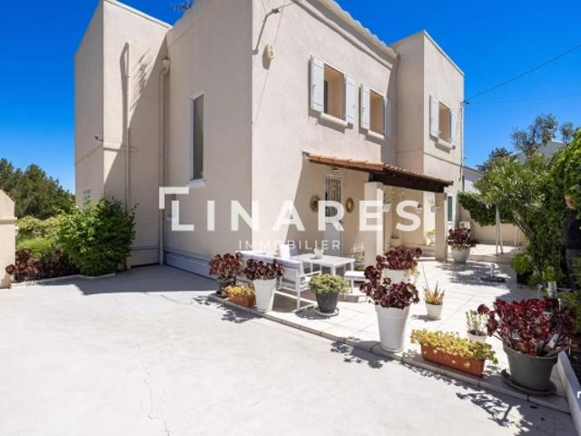 LE PANORAMA Maison T5 de 181m² 140m2+41m2 Terrasse 61m² Piscine Terrain 638m² 13012 Les Trois Lucs