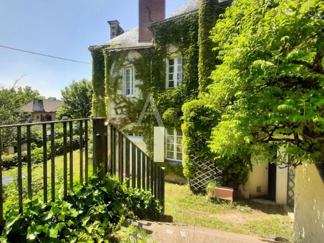 LE PALLET Maison bourgeoise à rénover de 218m² 7 chambres