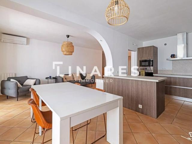LE PAPETY Appartement T3 meublé de 78m2 avec balcon Marseill