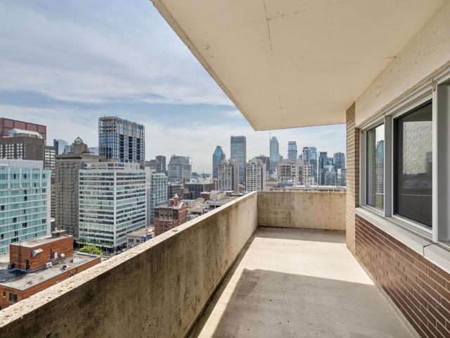 Le Parc Penthouse Apartment for Rent