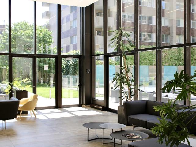 Le Parc 1 Bedroom Apartment for Rent at 3450 Rue Drummond, Montréal, QC H3G 1Y3