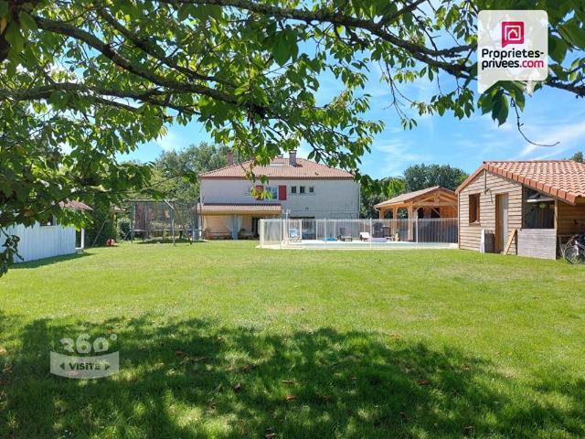 LE PASSAGE D'AGEN: MAISON 219 m² 11 pièces 8 chambres Piscine SPA Jardin