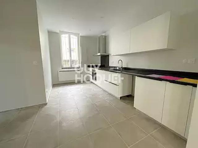 Le Passage 47520 Location maison 6 pièces t6 au dernier étage terrasse