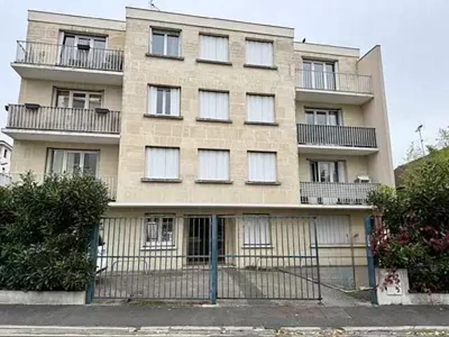 Le Pecq 78230 Achat / Vente appartement 2 pièces t2 au dernier étage