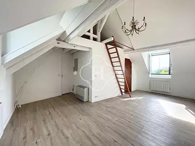 Le Pecq 78230 Location appartement 1 pièce t1 au dernier étage